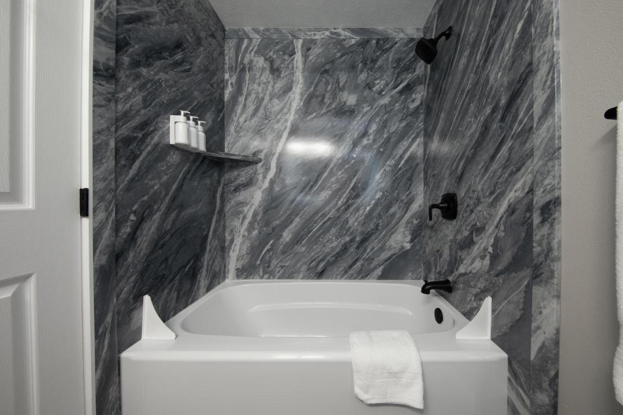 High Point Guesthouse - Next To Seattle Chinese Garden المظهر الخارجي الصورة